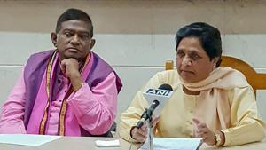 BSP supremo Mayawati and Janata Congress (Chhatisgarh) president Ajit Jogi during a press conference in Lucknow.(PTI) BSP supremo Mayawati and Janata Congress (Chhatisgarh) president Ajit Jogi during a press conference in Lucknow.(PTI)