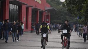 The Delhi University is among the government-run institutions to figure in the new list recommended for the Institute of Eminence tag.(Biplov Bhuyan/HT PHOTO) The Delhi University is among the government-run institutions to figure in the new list recommended for the Institute of Eminence tag.(Biplov Bhuyan/HT PHOTO)