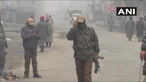 Encounter between security forces and militants continues for second day in Jammu and Kashmir(ANI/Twitter) Encounter between security forces and militants continues for second day in Jammu and Kashmir(ANI/Twitter)