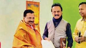 Dravida Munnetra Kazhagam (DMK) President MK Stalin invites Delhi Chief Minister Arvind Kejriwal for the inauguration ceremony of the statue of M Karunanidhi in Chennai, in New Delhi, Monday, Dec.10, 2018.(PTI Photo) Dravida Munnetra Kazhagam (DMK) President MK Stalin invites Delhi Chief Minister Arvind Kejriwal for the inauguration ceremony of the statue of M Karunanidhi in Chennai, in New Delhi, Monday, Dec.10, 2018.(PTI Photo)