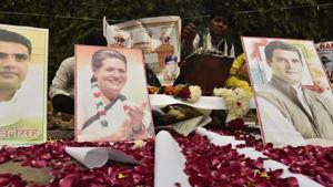 Congress Party supporters perform 'Hawan' for better results in the states Assembly elections, outside Congress President Rahul Gandhi's residence, in New Delhi, Tuesday, Dec.11, 2018.(PTI) Congress Party supporters perform 'Hawan' for better results in the states Assembly elections, outside Congress President Rahul Gandhi's residence, in New Delhi, Tuesday, Dec.11, 2018.(PTI)