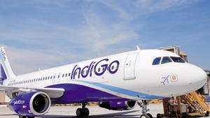 An Indigo flight from Jaipur to Kolkata made an emergency landing at Kolkata after reporting a smoke alert (File photo)(HT) An Indigo flight from Jaipur to Kolkata made an emergency landing at Kolkata after reporting a smoke alert (File photo)(HT)