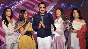 Bollywood actors Shriya Pilgaonkar, Rasika Dugal, Pankaj Tripathi, Sheeba Chadha and Shweta Tripathi pose for photos during the trailer launch of their upcoming series Mirzapur.(PTI) Bollywood actors Shriya Pilgaonkar, Rasika Dugal, Pankaj Tripathi, Sheeba Chadha and Shweta Tripathi pose for photos during the trailer launch of their upcoming series Mirzapur.(PTI)