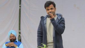 Actor Rajpal Yadav is serving a three-month jail sentence in Tihar jail. He performed during a cultural programme held for the prison inmates last Friday.(HT Photo)