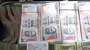 Two govt employees held for accepting <span class='webrupee'>₹</span>60K bribe(HT File) Two govt employees held for accepting <span class='webrupee'>₹</span>60K bribe(HT File)