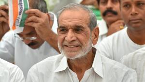 Congress leader Sajjan Kumar was convicted for criminal conspiracy, promoting enmity, acts against communal harmony in the 1984 anti-Sikh riots case and sentenced to life imprisonment.(PTI) Congress leader Sajjan Kumar was convicted for criminal conspiracy, promoting enmity, acts against communal harmony in the 1984 anti-Sikh riots case and sentenced to life imprisonment.(PTI)