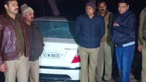 According to the police, they were tipped off that the accused would be passing by the Spice Mall in Sector 25A in a white car.(HT Photo) According to the police, they were tipped off that the accused would be passing by the Spice Mall in Sector 25A in a white car.(HT Photo)
