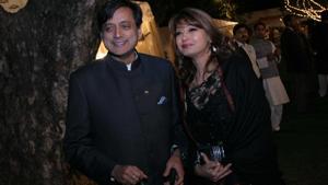 Sunanda Pushkar Tharoor with her husband Shashi Tharoor.(Hindustan Times file photo) Sunanda Pushkar Tharoor with her husband Shashi Tharoor.(Hindustan Times file photo)