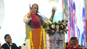 Home minister Rajnath Singh addressing the audience during the Yuva Kumbh programme, in Lucknow, on Sunday.(Deepak Gupta /HT Photo) Home minister Rajnath Singh addressing the audience during the Yuva Kumbh programme, in Lucknow, on Sunday.(Deepak Gupta /HT Photo)