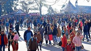 Tourists enjoying on The Ridge in Shimla on Monday(Deepak Sansta /HT Photo) Tourists enjoying on The Ridge in Shimla on Monday(Deepak Sansta /HT Photo)