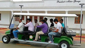 Similar e-buggies will be used on the campus.The vehicles will be manufactured and maintained by Bengaluru-based Maini Group.(HT Photo) Similar e-buggies will be used on the campus.The vehicles will be manufactured and maintained by Bengaluru-based Maini Group.(HT Photo)
