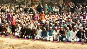 Hundreds of Muslim workers offered the Friday prayers at a saint’s tomb near Sector 54.(HT Photo) Hundreds of Muslim workers offered the Friday prayers at a saint’s tomb near Sector 54.(HT Photo)