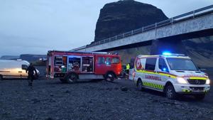 In this UGC photo provided by Tour guide Adolf Erlingsson on Thursday, Dec. 27, 2018 , emergency services at the scene of a crash, in Skeidararsandur, Iceland. An SUV carrying seven members of a British family plunged off a high bridge Thursday in Iceland, killing three people and critically injuring the others, authorities said. (Adolf Erlingsson via AP)(AP)