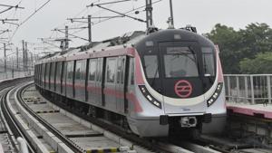 In a statement, DMRC said this extension will be formally flagged off by the minister of state Hardeep Singh Puri and Delhi deputy chief minister Manish Sisodia at 11 am on December 31(Sanchit Khanna/HT PHOTO) In a statement, DMRC said this extension will be formally flagged off by the minister of state Hardeep Singh Puri and Delhi deputy chief minister Manish Sisodia at 11 am on December 31(Sanchit Khanna/HT PHOTO)