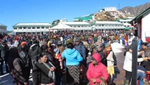 Rescued tourists in army facility in Sikkim.(HT photo) Rescued tourists in army facility in Sikkim.(HT photo)