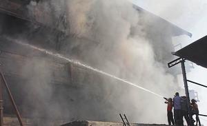 A fire broke out in a cloth dying factory in Saravali village at Kongaon MIDC in Bhiwandi on Monday. The fire was doused after 8 hours. No casualties or injuries were reported.(HT Photo) A fire broke out in a cloth dying factory in Saravali village at Kongaon MIDC in Bhiwandi on Monday. The fire was doused after 8 hours. No casualties or injuries were reported.(HT Photo)