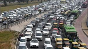 A view of the traffic jam at Delhi-Meerut Expressway in New Delhi, India. Image for representation.(Mohd Zakir/HT FILE PHOTO)