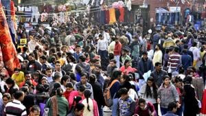 Estimates show that on January 1, 2018, around 1.5 lakh people gathered around CP and India Gate alone in central Delhi. Another 50,000 people visited Delhi Zoo and Old Fort, causing congestion across Central and New Delhi.(Amal KS/HT File Photo) Estimates show that on January 1, 2018, around 1.5 lakh people gathered around CP and India Gate alone in central Delhi. Another 50,000 people visited Delhi Zoo and Old Fort, causing congestion across Central and New Delhi.(Amal KS/HT File Photo)