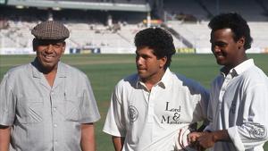 File image of Ramakant Achrekar withSachin Tendulkar and Vinod Kambli.(Popperfoto/Getty Images) File image of Ramakant Achrekar withSachin Tendulkar and Vinod Kambli.(Popperfoto/Getty Images)