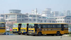Gurugram police have asked the schools’ management to ensure the buses are parked properly and at designated spots, else strict action would be taken against them.(HT File) Gurugram police have asked the schools’ management to ensure the buses are parked properly and at designated spots, else strict action would be taken against them.(HT File)