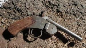 Sahebrao Bhapkar, inspector, Wanowrie police station, said that the incident took place late night when members of the gang fired four rounds from their guns while chasing the car of victim on Handewadi road.(HT representational photo) Sahebrao Bhapkar, inspector, Wanowrie police station, said that the incident took place late night when members of the gang fired four rounds from their guns while chasing the car of victim on Handewadi road.(HT representational photo)