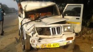 At least 10 pilgrims returning from Sabarimala were killed in a road accident in Tamil Nadu on Sunday (Representative Photo)(HT) At least 10 pilgrims returning from Sabarimala were killed in a road accident in Tamil Nadu on Sunday (Representative Photo)(HT)