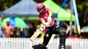 Ellyse Perry of the Sixers bats during the Women's Big Bash League match between the Perth Scorchers and the Sydney Sixers at Lilac Hill on January 06, 2019 in Perth, Australia(Getty Images) Ellyse Perry of the Sixers bats during the Women's Big Bash League match between the Perth Scorchers and the Sydney Sixers at Lilac Hill on January 06, 2019 in Perth, Australia(Getty Images)