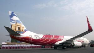 A Dubai-bound Air India Express aircraft was forced to return to Mumbai after an alleged hydraulic failure on Sunday.(PTI File Photo) A Dubai-bound Air India Express aircraft was forced to return to Mumbai after an alleged hydraulic failure on Sunday.(PTI File Photo)