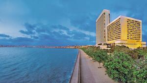 The Oberoi, Mumbai represents modern luxury but its older brother next door has aged so badly that they don’t even call it an Oberoi The Oberoi, Mumbai represents modern luxury but its older brother next door has aged so badly that they don’t even call it an Oberoi