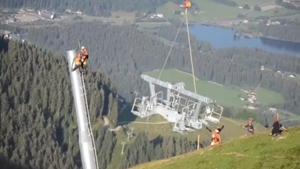 The same company had also erected the ropeway between Vaishno Devi and Bhairavnath Temple(HT PHOTO) The same company had also erected the ropeway between Vaishno Devi and Bhairavnath Temple(HT PHOTO)