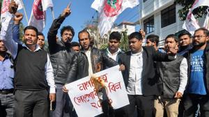 Assam police have slapped charges of sedition against three people who spoke at a public meeting held in Guwahati on January 7 opposing the citizenship bill.(PTI) Assam police have slapped charges of sedition against three people who spoke at a public meeting held in Guwahati on January 7 opposing the citizenship bill.(PTI)