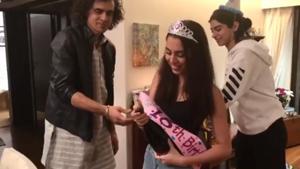 Anurag Kashyap shared this funny video from daughter Aaliyah’s birthday party.(Instagram) Anurag Kashyap shared this funny video from daughter Aaliyah’s birthday party.(Instagram)