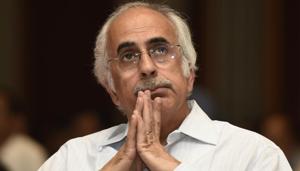 Former bureaucrat Ashok Chawla Friday resigned as chairman of the National Stock Exchange (Photo by Vipin Kumar/ Hindustan Times)(Hindustan Times) Former bureaucrat Ashok Chawla Friday resigned as chairman of the National Stock Exchange (Photo by Vipin Kumar/ Hindustan Times)(Hindustan Times)
