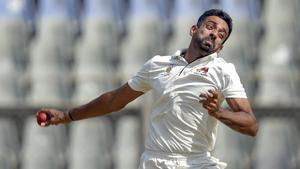 File image of Mumbai player Dhawal Kulkarni bowling during a Ranji Trophy match.(AP) File image of Mumbai player Dhawal Kulkarni bowling during a Ranji Trophy match.(AP)