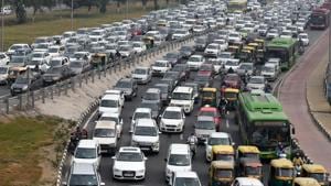 Delhi’s action plan to combat climate change focuses on six vulnerable areas, including energy, transport and urban development which could be affected the most.(Mohd Zakir/HT File) Delhi’s action plan to combat climate change focuses on six vulnerable areas, including energy, transport and urban development which could be affected the most.(Mohd Zakir/HT File)