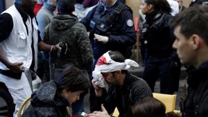 An injured man is treated after the explosion of a bakery on the corner of the streets Saint-Cecile and Rue de Trevise in central Paris on January 12, 2019.(AFP) An injured man is treated after the explosion of a bakery on the corner of the streets Saint-Cecile and Rue de Trevise in central Paris on January 12, 2019.(AFP)