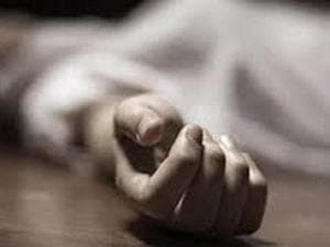 She was strangled with a rope and hanged from a tree branch.(HT file photo) She was strangled with a rope and hanged from a tree branch.(HT file photo)