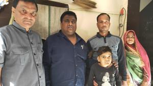 Devdutta Maji (second from left), president of Hindu group Singha Bahini, visited Shambhu Lal Regar’s family at Rajsamand and gave a cheque for Rs one lakh to his wife Sita Regar. Devdutta Maji (second from left), president of Hindu group Singha Bahini, visited Shambhu Lal Regar’s family at Rajsamand and gave a cheque for Rs one lakh to his wife Sita Regar.