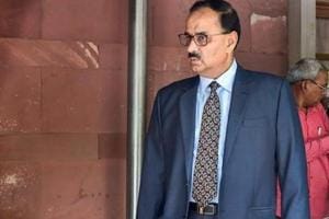 Alok Verma esponded to the letter from MHA dated January 30, reiterating his position that he had already retired from the service on July 31, 2017 and was serving the tenure of director CBI.(PTI) Alok Verma esponded to the letter from MHA dated January 30, reiterating his position that he had already retired from the service on July 31, 2017 and was serving the tenure of director CBI.(PTI)