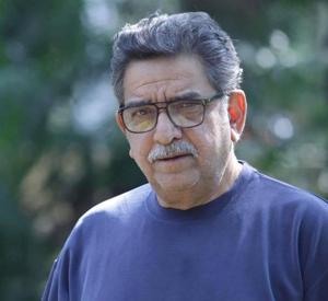 Baba Azmi has been cinematographer for films like Mr India, Tezab, Dil, Akele Hum Akele Tum, Pukar and Yaariyan to name a few. Baba Azmi has been cinematographer for films like Mr India, Tezab, Dil, Akele Hum Akele Tum, Pukar and Yaariyan to name a few.