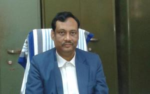 Jadavpur University professor Kanak Sarkar has stirred up outrage in the campus and outside after his comments on girls’ virginity on social media. Students plan an agitation against him(Facebook photo) Jadavpur University professor Kanak Sarkar has stirred up outrage in the campus and outside after his comments on girls’ virginity on social media. Students plan an agitation against him(Facebook photo)