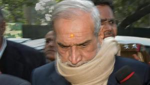 Former Congress leader Sajjan Kumar outside the Patiala House Court in New Delhi. Kumar ahead of his surrender on Decemer 31, 2018 after he was awarded life sentence by Delhi High Court in 1984 anti-Sikh riots case.(PTI) Former Congress leader Sajjan Kumar outside the Patiala House Court in New Delhi. Kumar ahead of his surrender on Decemer 31, 2018 after he was awarded life sentence by Delhi High Court in 1984 anti-Sikh riots case.(PTI)