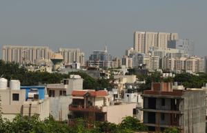 The Sushant Lok residences at Gurugram. A member of the CPCB-led committee said that the board would reach out to the authorities to fix violations, before the colony’s impending transfer to the MCG.(HT File) The Sushant Lok residences at Gurugram. A member of the CPCB-led committee said that the board would reach out to the authorities to fix violations, before the colony’s impending transfer to the MCG.(HT File)