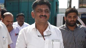 A day after information surfaced about BJP camping its Karnataka MLAs in Gurugram, in fear of poaching by Congress, Karnataka Minister and Congress leader DK Shivakumar on Tuesday said that all 104 MLAs are still with the party.(Arijit Sen/HT Photo) A day after information surfaced about BJP camping its Karnataka MLAs in Gurugram, in fear of poaching by Congress, Karnataka Minister and Congress leader DK Shivakumar on Tuesday said that all 104 MLAs are still with the party.(Arijit Sen/HT Photo)
