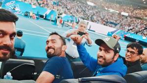 Rohit Sharma and Dinesh Karthik at the Australian Open.(Twitter/ImRo45) Rohit Sharma and Dinesh Karthik at the Australian Open.(Twitter/ImRo45)