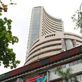 Most shares traded in the red with both the indexes declining more than 1 percent minutes after markets opened.(REUTERS) Most shares traded in the red with both the indexes declining more than 1 percent minutes after markets opened.(REUTERS)