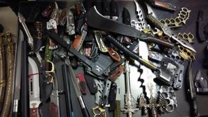 More than 100 items, worth Rs 1.86 lakh, were seized from BJP leader Dhananjay Kulkarni’s shop.(HT Photo) More than 100 items, worth Rs 1.86 lakh, were seized from BJP leader Dhananjay Kulkarni’s shop.(HT Photo)