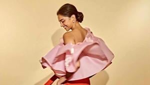 Deepika Padukone wore the most playful baby pink top and still look sophisticated. (Instagram) Deepika Padukone wore the most playful baby pink top and still look sophisticated. (Instagram)