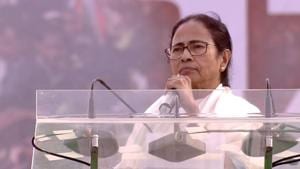 Mamata ended her speech with “BJP hatao, desh bachao and Jai Hindh, Vande mataram” chant.(Twitter/@AITCofficial) Mamata ended her speech with “BJP hatao, desh bachao and Jai Hindh, Vande mataram” chant.(Twitter/@AITCofficial)