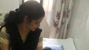 Kanak Joshi, one of the two children who sustained injuries on Saturday.(PRAFUL GANGURDE/HT) Kanak Joshi, one of the two children who sustained injuries on Saturday.(PRAFUL GANGURDE/HT)